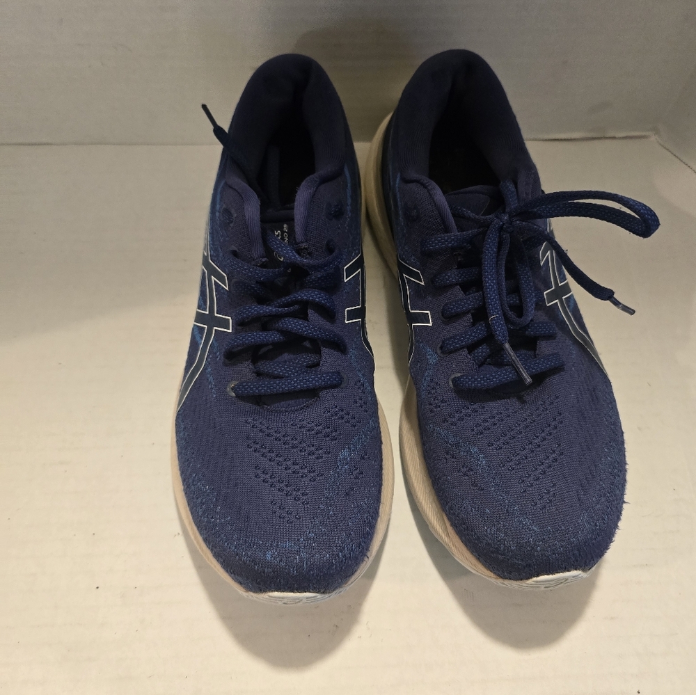 Women Asics Kayano 29 running shoes